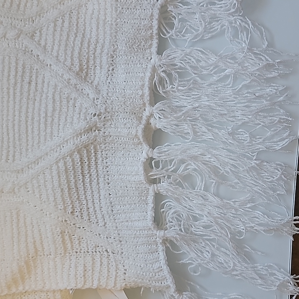 NWT Hobby Lobby Snow Flowers Collection Pure White Blanket